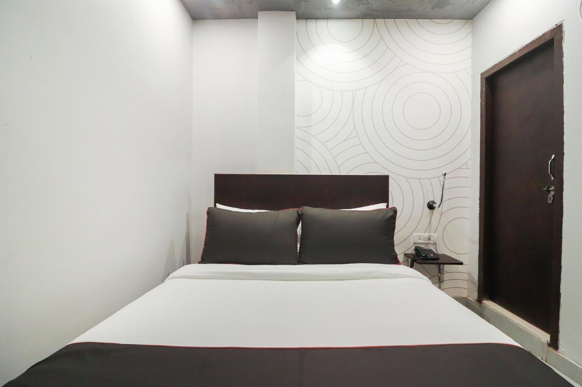 Super Collection O Sonica Gold Civil Lines Hotell Allāhābād Junction Exteriör bild