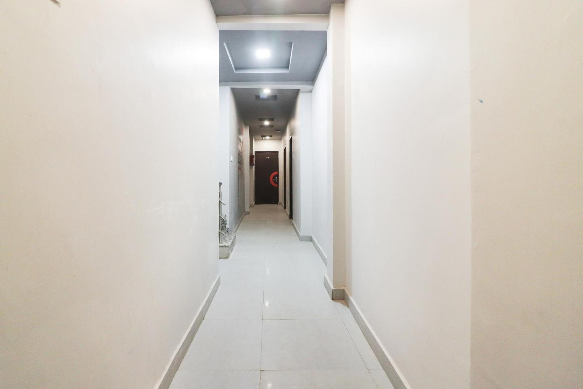 Super Collection O Sonica Gold Civil Lines Hotell Allāhābād Junction Exteriör bild
