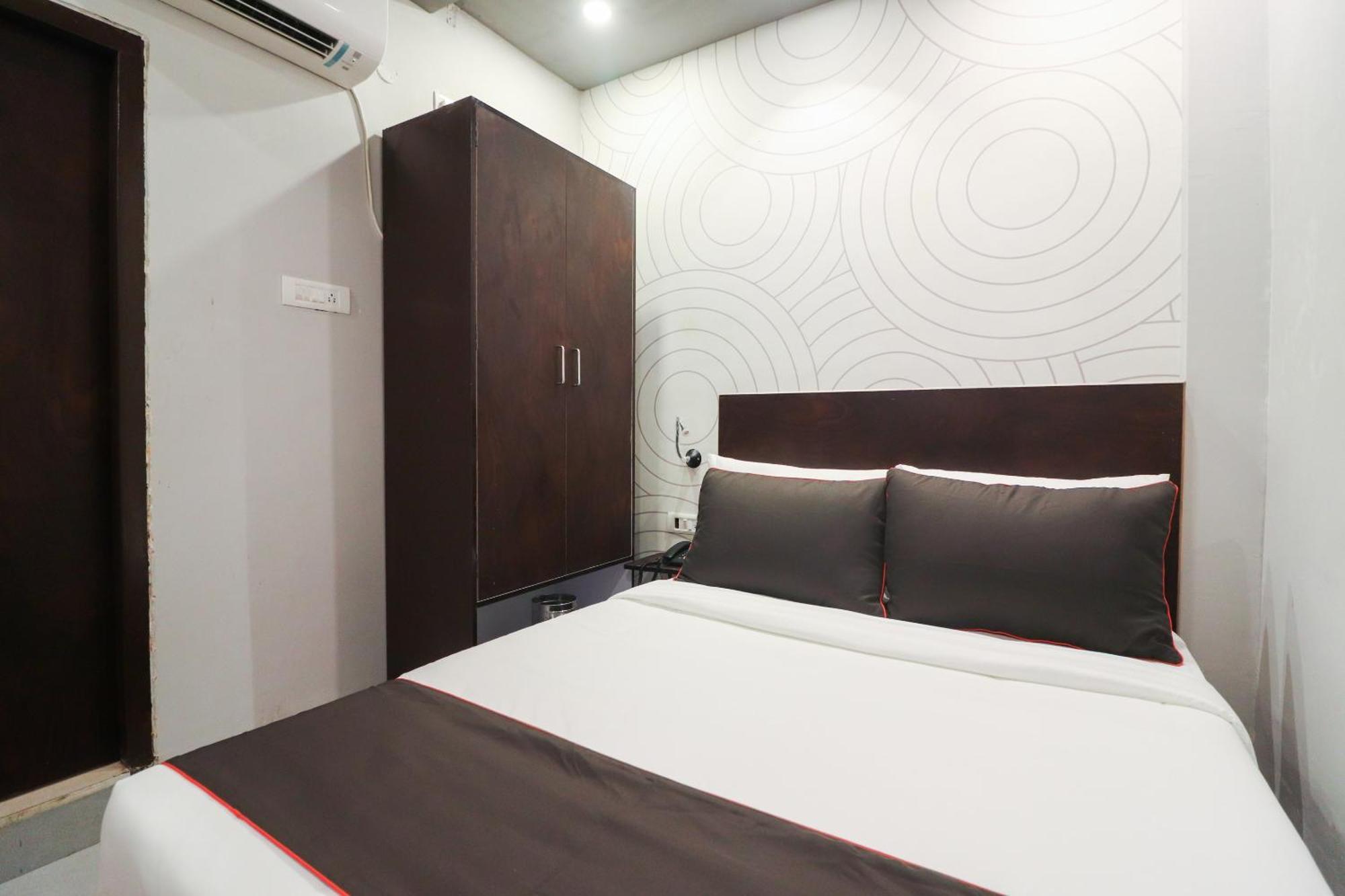 Super Collection O Sonica Gold Civil Lines Hotell Allāhābād Junction Exteriör bild